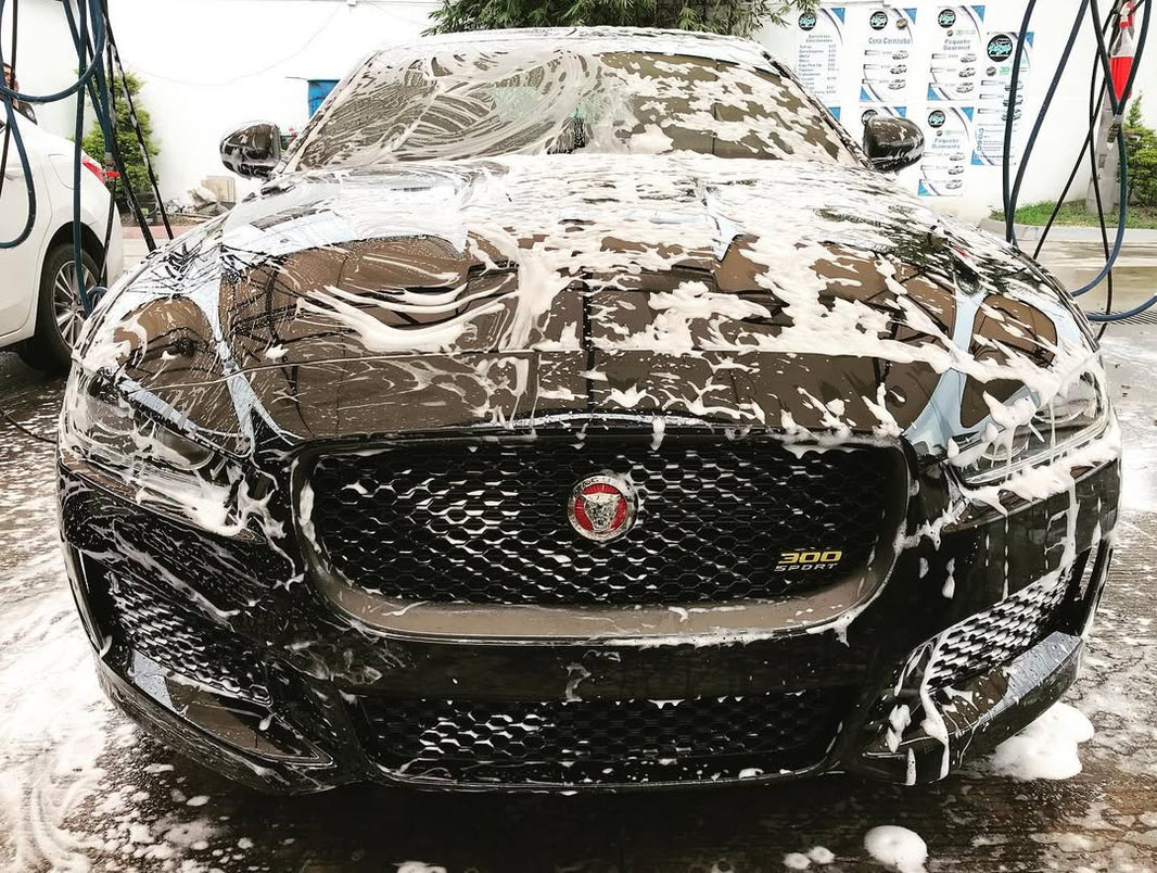 Potencia tu autolavado: Equipamiento industrial que optimiza tiempo, agua y energía